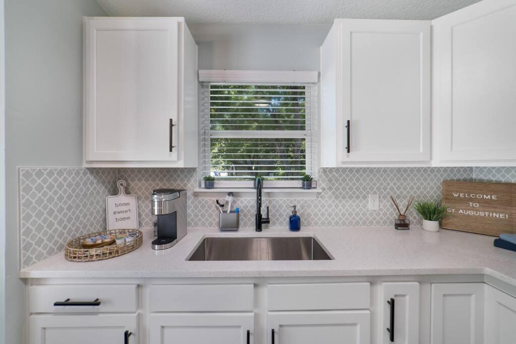 New Modern Bungalow Close To Downtown! Fully Fenced Yard St. Augustine Zewnętrze zdjęcie